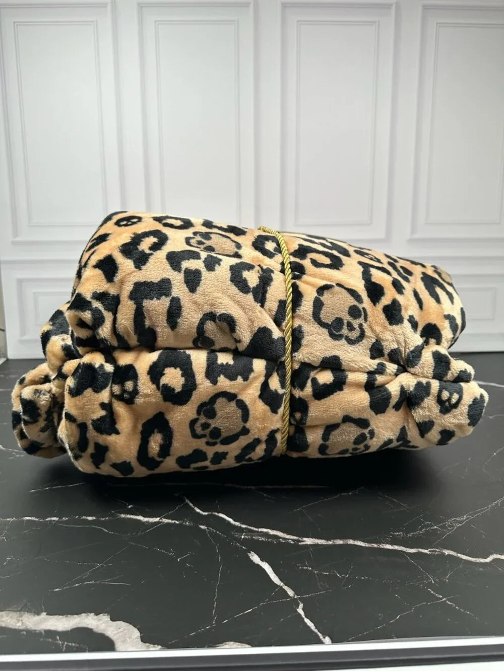 Rachel Roy Halloween Plush Blanket Full Queen Leopard Skull Print Tan Black